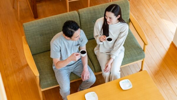 【30代からの薄毛対策】男女共通！今すぐ始めたい発毛習慣ベスト5｜将来の髪を守るには？